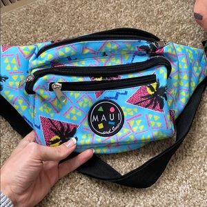 NEVER USED Maui and sons Fanny pack